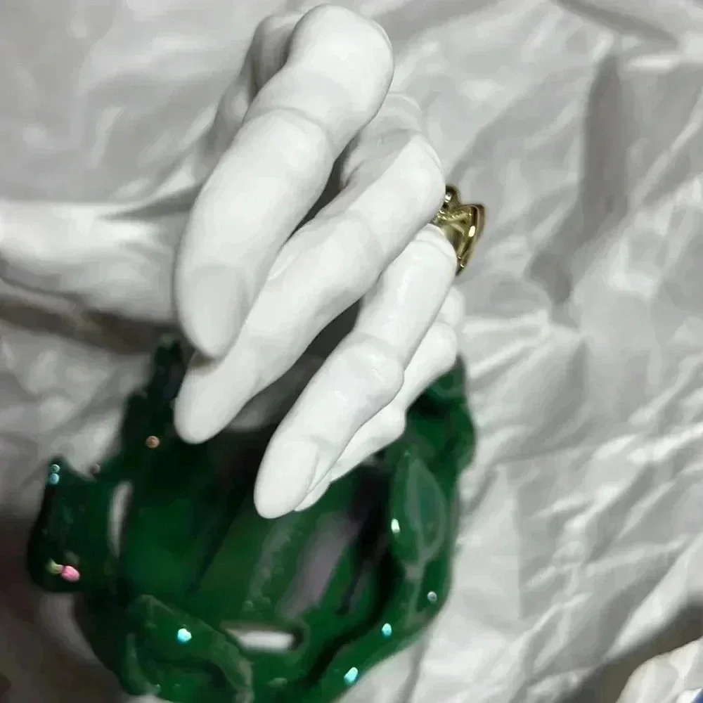 New BBW Halloween 2022 White Witch Hand Vine Soap Holder‎